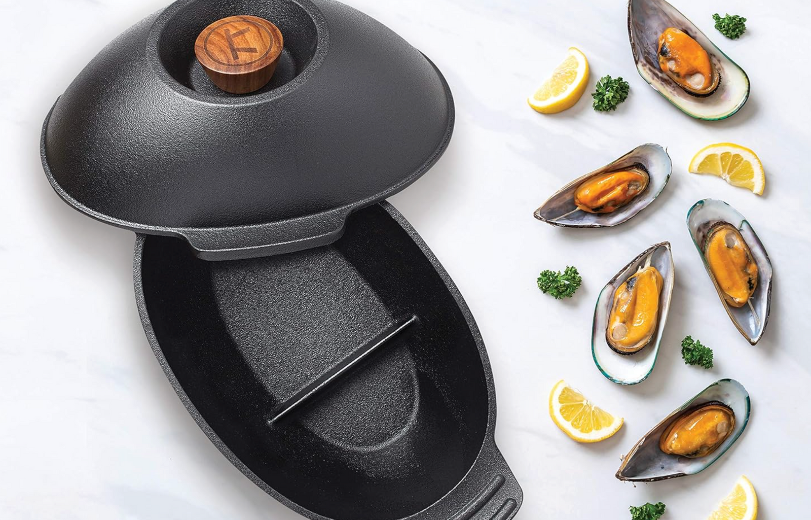 Outset Cast Iron Seafood & Mussel Pot with Lid – 2.5 Qt