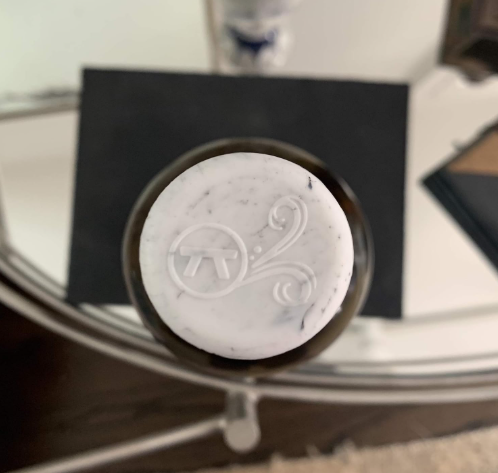 Outset Flat Wine Bottle Stoppers – Set of 4 White Marble