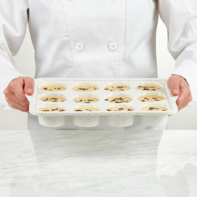 Trudeau Rainbow Granite Muffin Pan – 12 Cavities