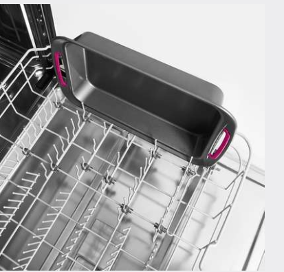 Trudeau Oblong Cake Pan – Metal – 9" x 13" Trudeau by Kitchen Niche