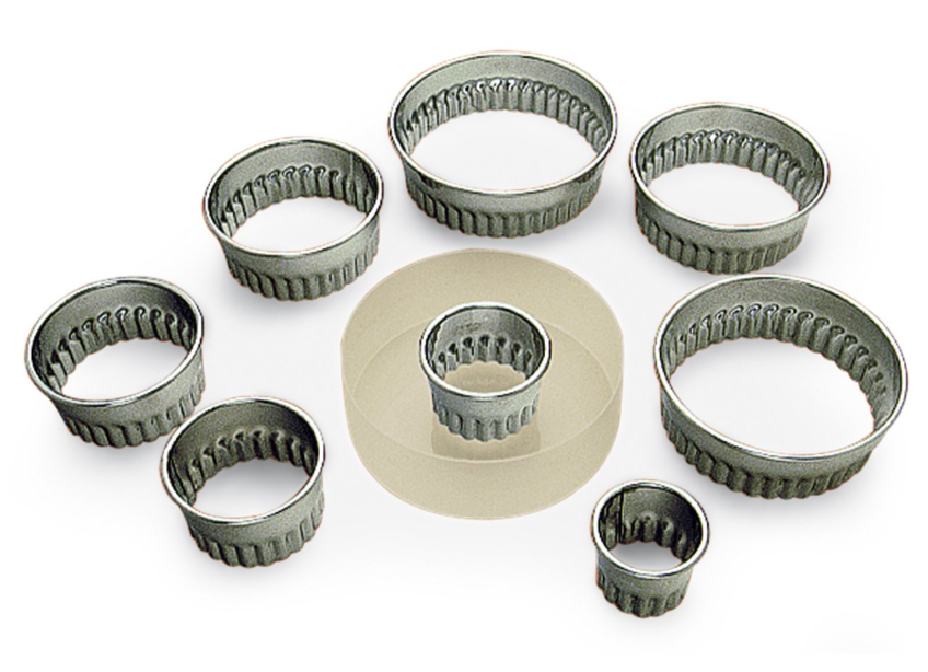 Gobel Fluted Round Pastry Cutter Set – 8 Pieces – 1"–4" / 3–10 x 4 cm