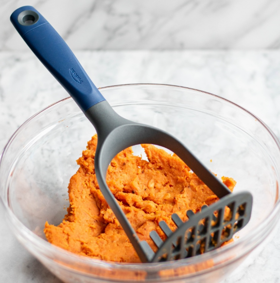 Trudeau Potato Masher – Blueberry / Charcoal Trudeau by Kitchen Niche