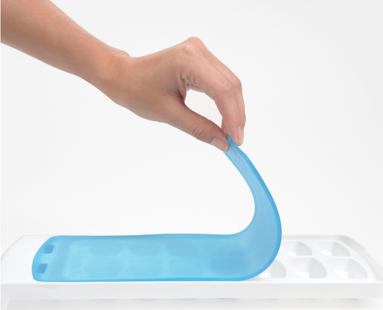 OXO Good Grips No Spill Ice Cube Tray Blue White