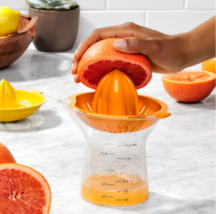 OXO Good Grips 2-in-1 Large Citrus Juicer
