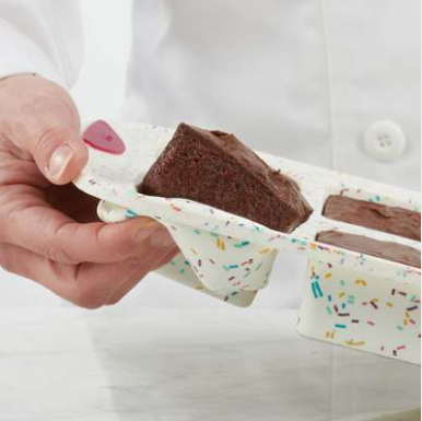 Trudeau Silicone Brownie Baking Pan – Confetti Fuchsia – 12-Cavity Trudeau by Kitchen Niche