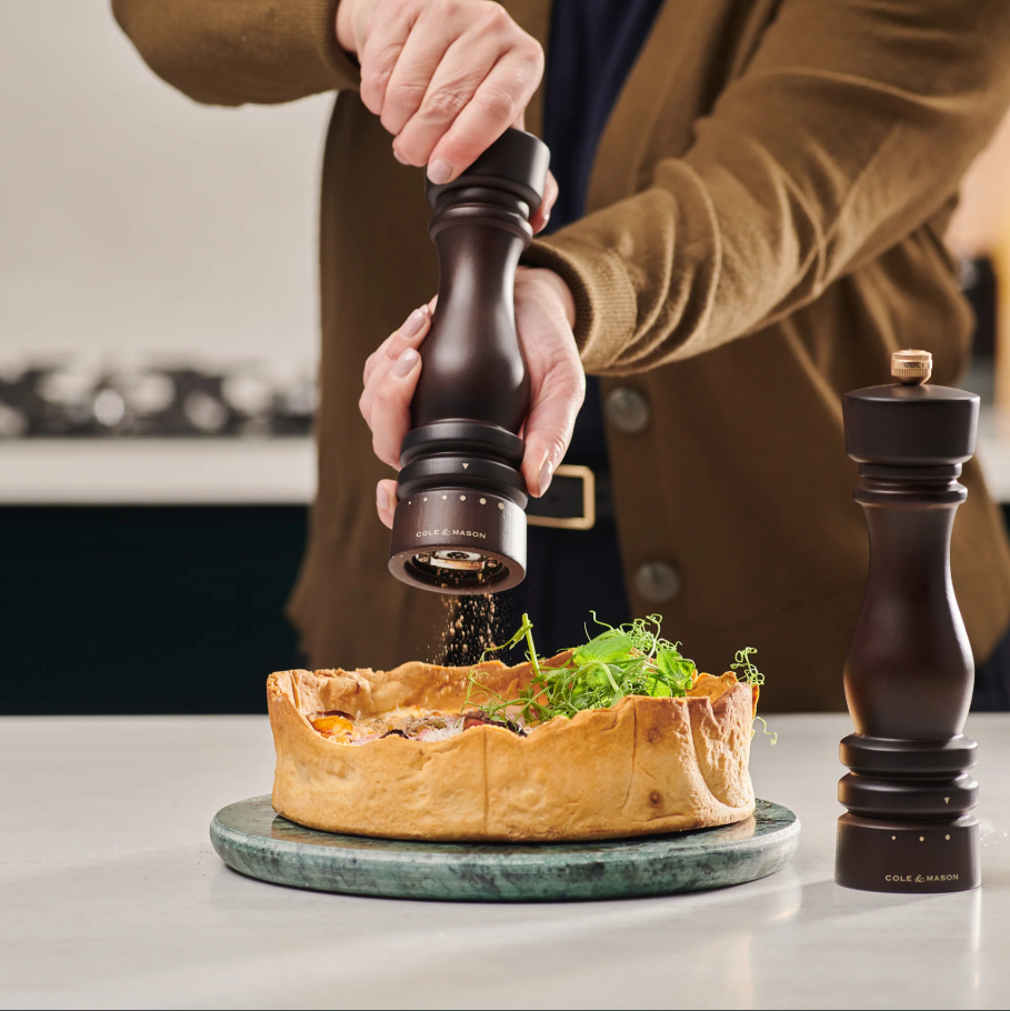 Cole & Mason London Grind Select Pepper Mill – Chocolate Wood – 8.5" / 22 cm