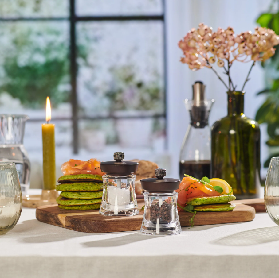 Cole & Mason Holborn Salt Mill – Chocolate Beech – Acrylic/Wood – Filled