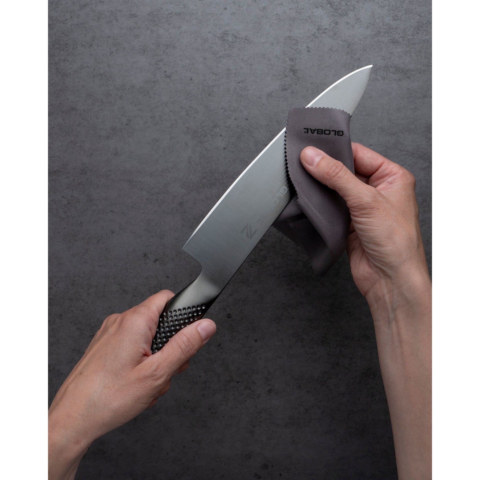 GLOBAL GZ2 Cook's Knife – 20 cm