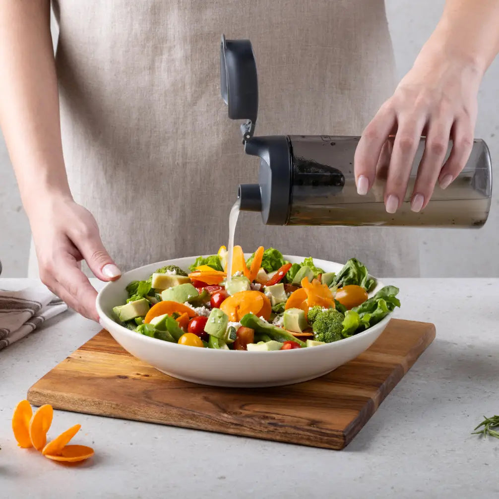 Zyliss Salad Dressing Shaker