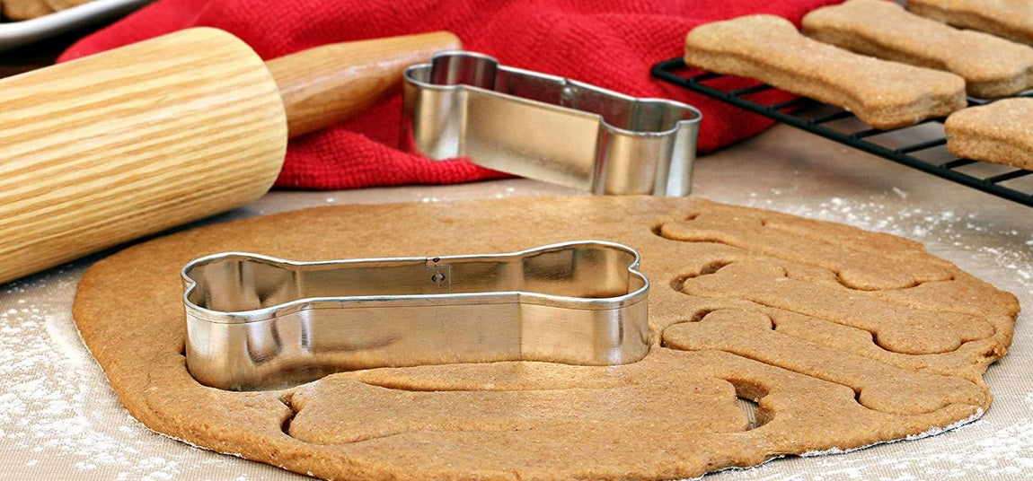 Fox Run Dog Bone Cookie Cutter Set by Kitchen Niche