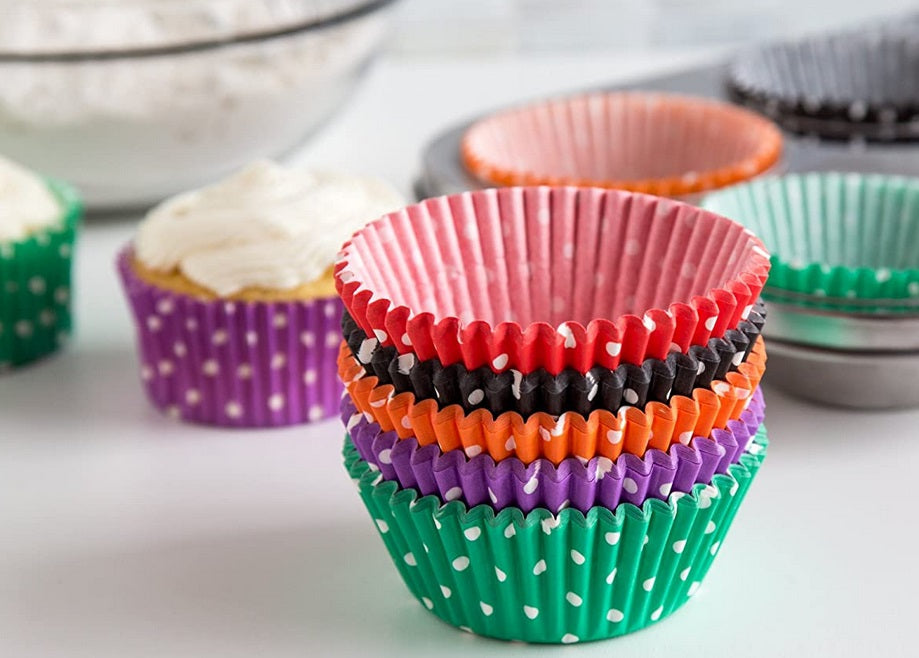 Fox Run Polka Dot Baking Cup Set of 300 by Kitchen Niche