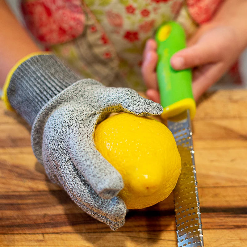 Microplane Cut-Resistant Glove – Kid Size by Kitchen Niche