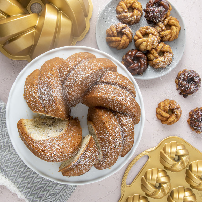 Anniversary bundt pan deals