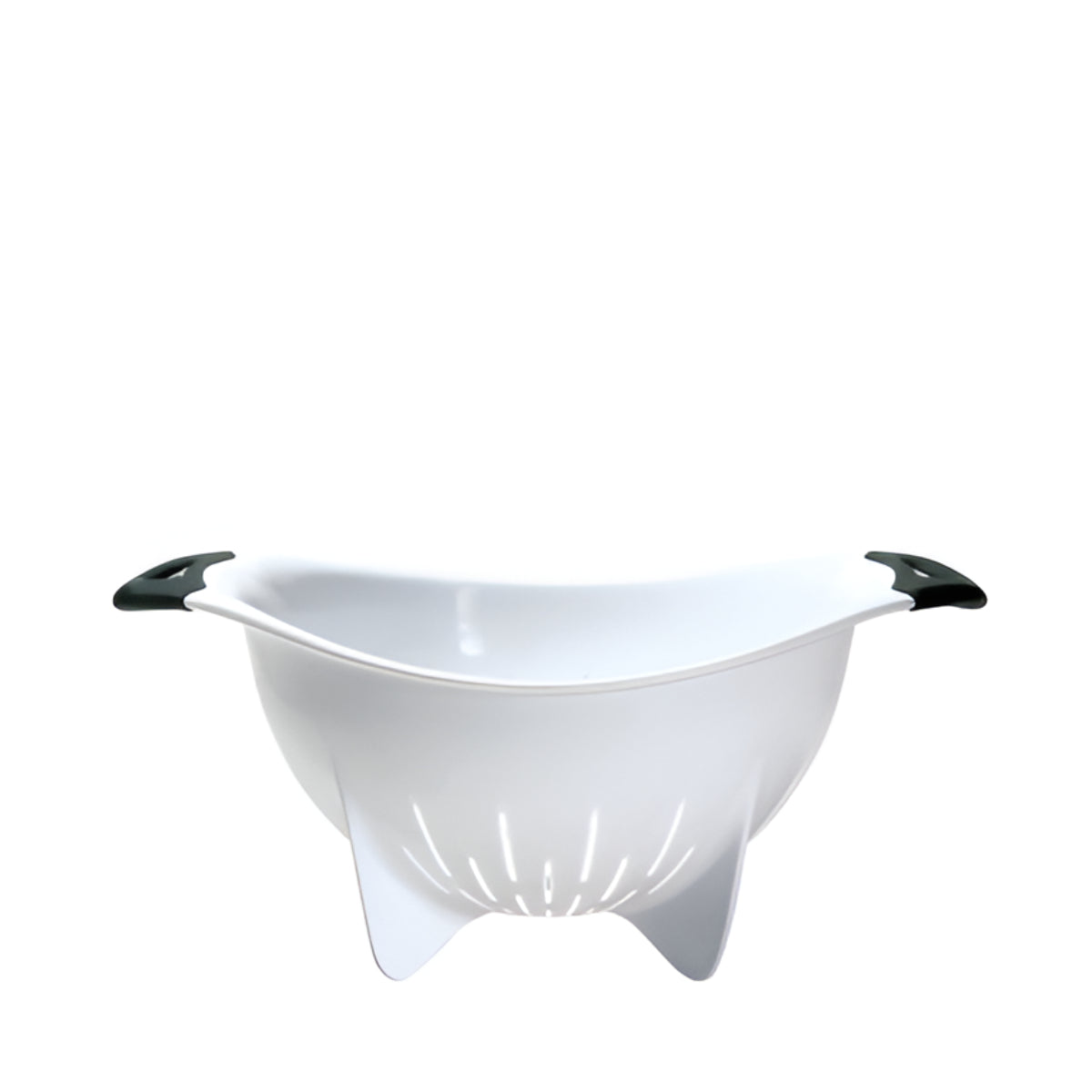 OXO White Plastic Kitchen Colander – 4 qt / 3.8 L Oxo by Kitchen Niche