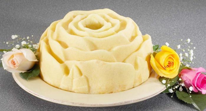 Nordic Ware Rose Bundt Pan by Kitchen Niche