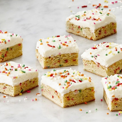 Trudeau Non-Stick Metal Oblong Cake Pan by Kitchen Niche